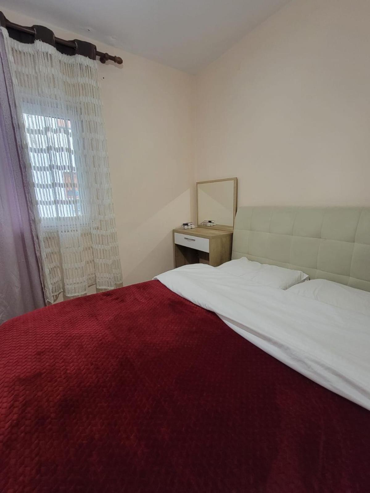 Ajla Komuna Apartament Apartment Tirana Exterior photo